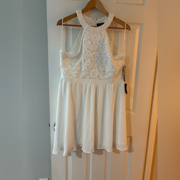 Lulus NWT size XL white lace halter skater dress lovers game - Picture 4 of 12